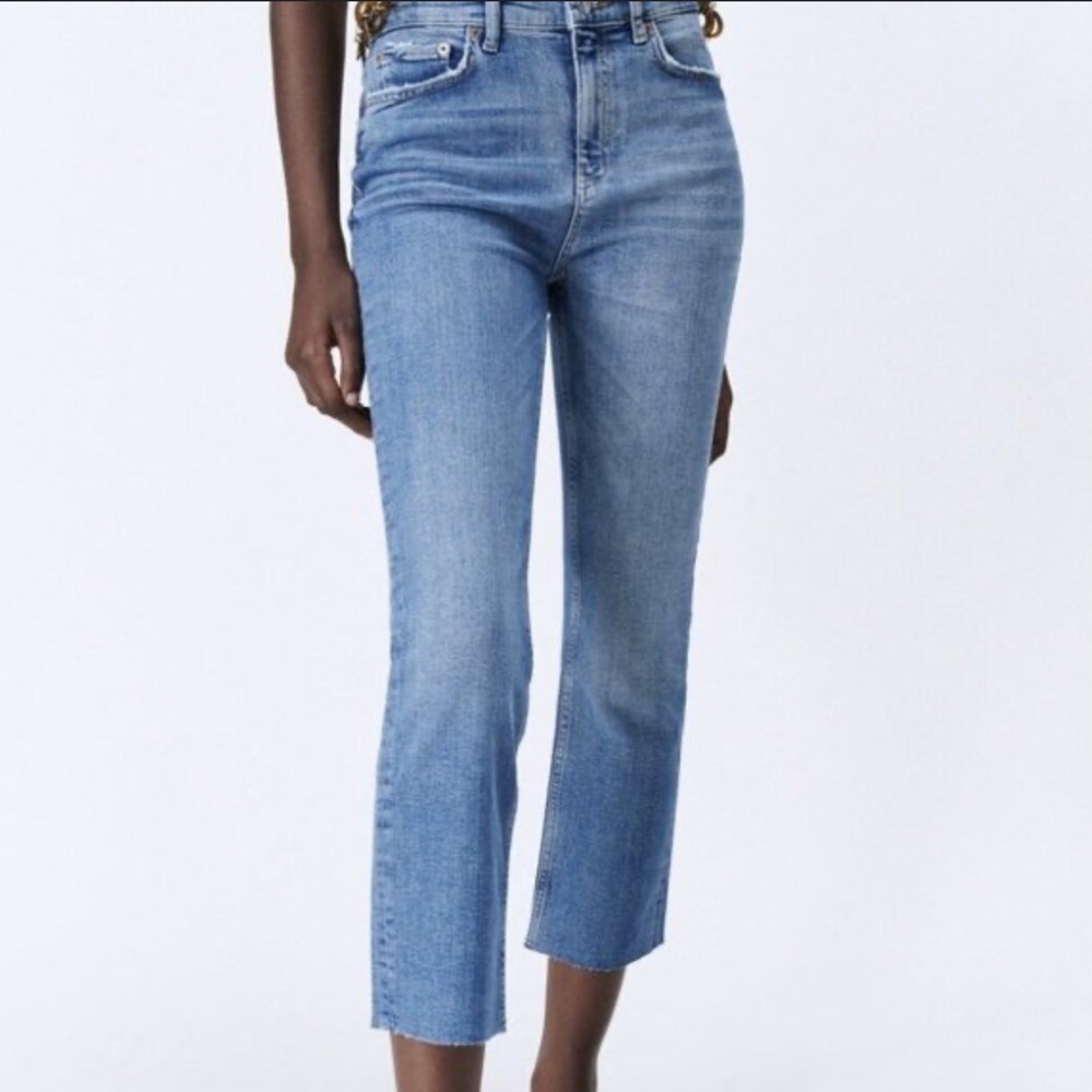 Zara Mid Rise Ankle Crop Raw Hem Boot Cut Jeans Medium Wash Size 6